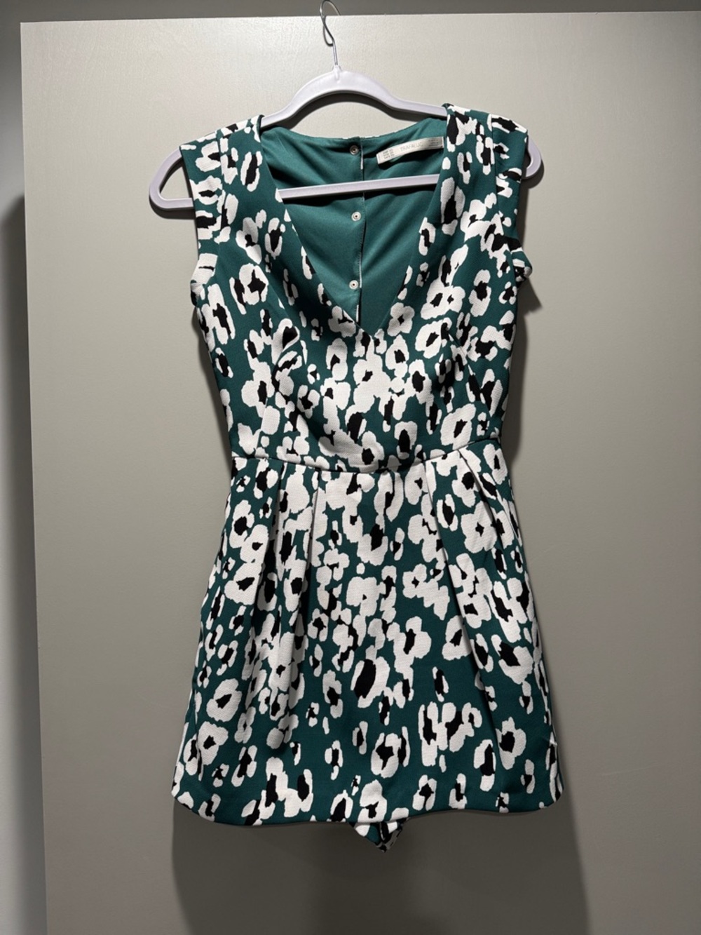 Zara Green, White & Black Floral-Print Mini Dress skort romper